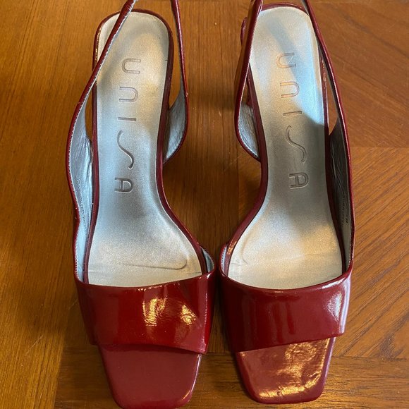 Unisa Purdue Red Patent Leather Open Toe  Heels - Size 6.5B - Worn Once - Picture 2 of 3